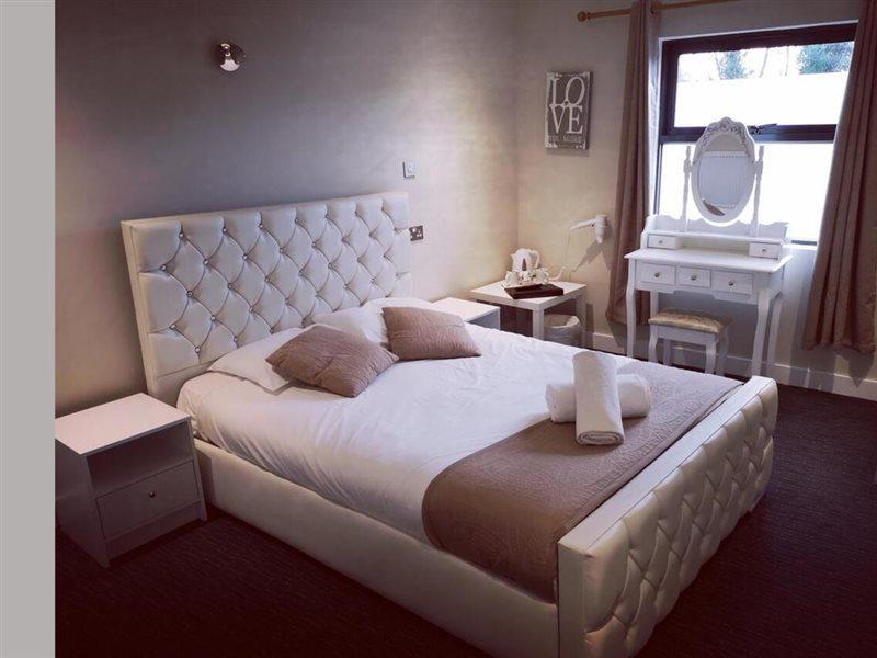 The R Inn Hotel Desborough Екстериор снимка